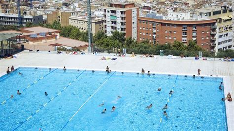 Barcelona Confirms Women Allowed To Be Topless In City Pools Cnn Travel