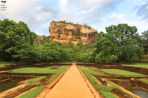 When In Sri Lanka Sigiriya Lion Rock Shelly Viajera Travel
