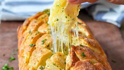 Cheese And Garlic Crack Bread Pull Apart Bread Youtube