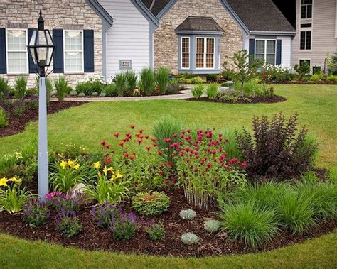 Fresh And Beautiful Front Yard Landcaping Ideas 4 Front Yard