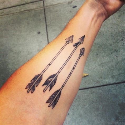 71 Adorable Arrow Tattoos For Wrist