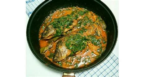 Anda tidak perlu ragu menggunakan ikan patin karena dagingnya yang lezat dan manfaat ikan patin bagi kesehatan. Ikan Mujair Bumbu Kuning Kemangi | Resep (Dengan gambar) | Resep ikan, Resep, Makanan minuman