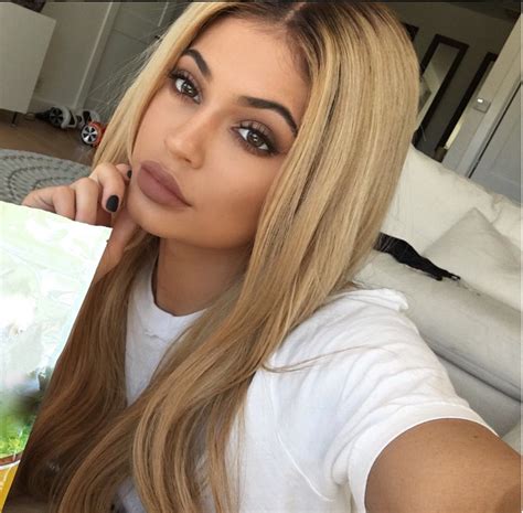 She's been pink, blue, green, red, black, and blonde — most are. Top 8 Best Kylie Jenner Hair Colors