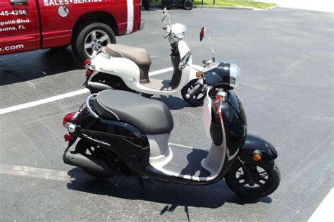 Honda metropolitan / giorno (nch50/ncw50). Buy 2013 Honda Metropolitan (NCH50) Scooter on 2040motos