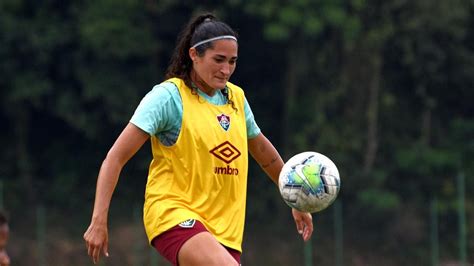 A capitã da seleção brasileira encerra nossa lista das 10 melhores jogadoras de futebol do mundo na atualidade mas já tem vaga cativa entre as melhores. Fluminense faz reestreia no Brasileiro de Futebol Feminino ...