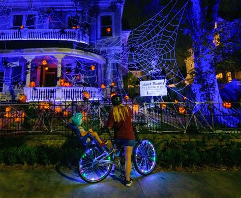 Pics Check Out These Deathly Decorated Nola Halloween Houses