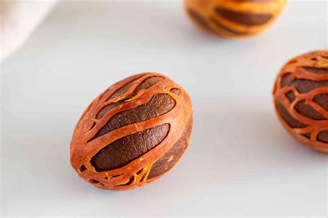 What Is Nutmeg and How Do You Use It?