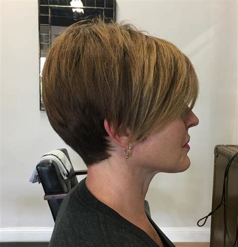 Short, layered hairstyles create trendy, modern haircuts for all hair types. 50 Short Layered Haircuts Trending in 2021 - Hair Adviser