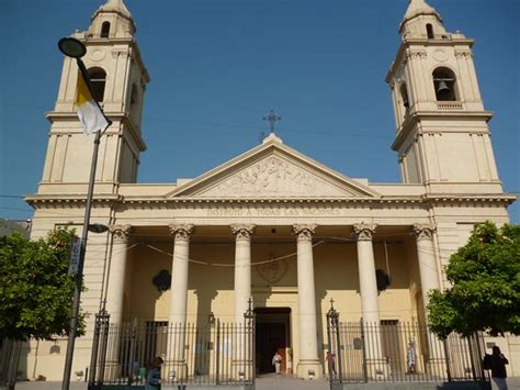 Encontrá hoteles y alojamiento, restaurantes, excursiones y paseos para hacer, fotos y todo sobre turismo en la ciudad de santiago del estero. Vista exterior de la Catedral - Picture of Iglesia ...