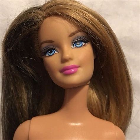 hairtastic barbie doll fashionista blonde brown streaks very long hair blue eyes mattel doll