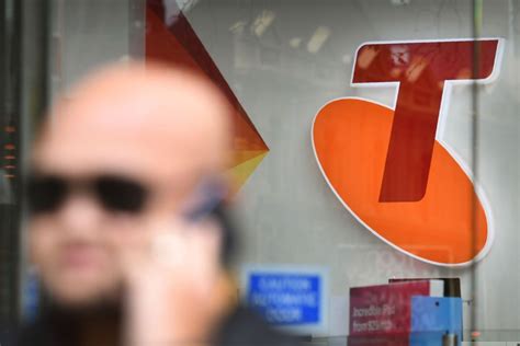 telstra warned for breaching consumer protection laws