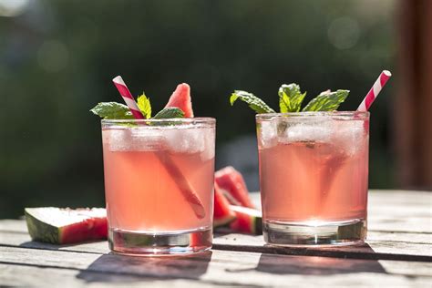 10 Easy Fruity Cocktails You Can Make In Minutes