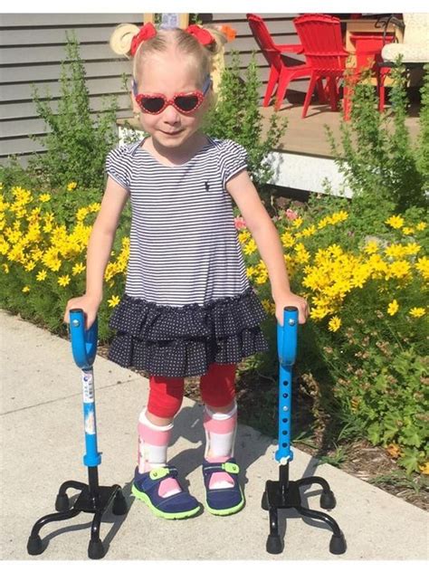 This Michigan Girl 4 With Cerebral Palsy Just Took Her First Steps Michigan Girl Cerebral