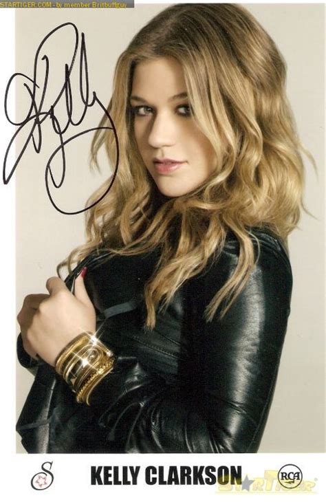kelly clarkson autograph collection entry at startiger