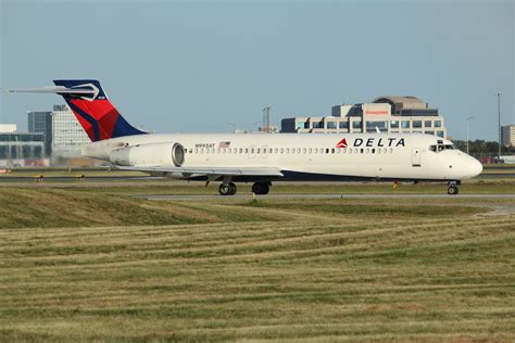 Delta Air Lines N993at Boeing 717 2bd Sn 55137 Taxing To Flickr