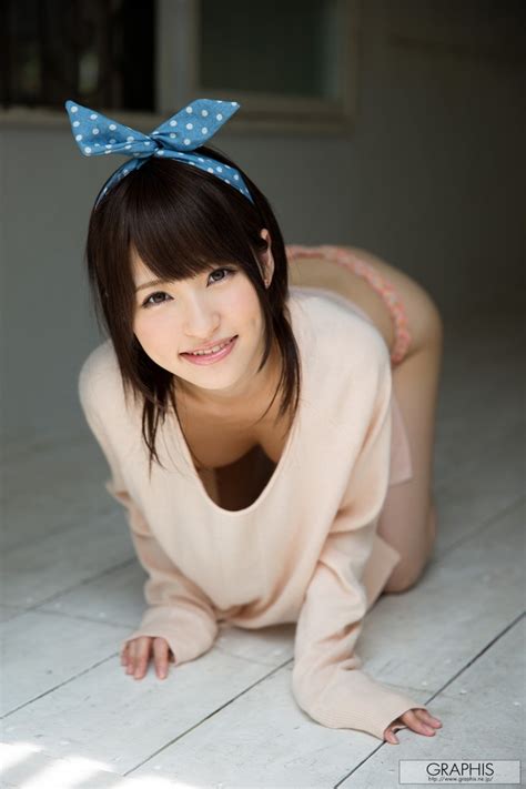 Moe Amatsuka Nude Headband Graphis