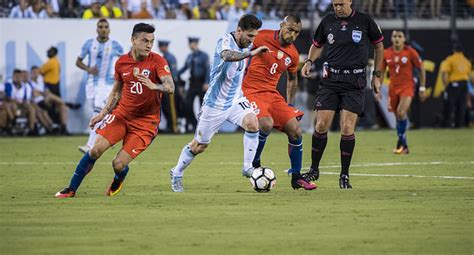 La selección chilena inicia el próximo jueves 8 de octubre su camino rumbo al mundial de qatar 2022. ¿A qué hora juega Argentina vs. Chile por las ...