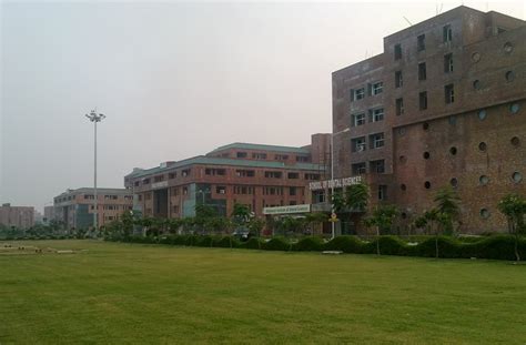 Sharda University Greater Noida Courses Fees Admission Ranking