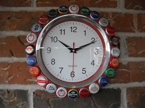 Beer Bottle Cap Clock In Red Etsy Bottle Cap Projects Bottle Cap