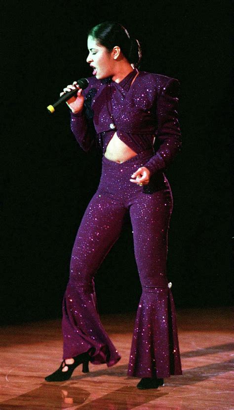 On The 25th Anniversary Of Selenas Death A Look At Her Iconic Life