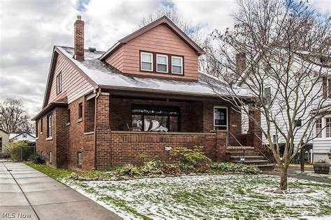 17207 Woodbury Ave Cleveland Oh 44135 Zillow
