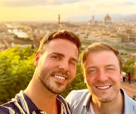 Top Uk Lgbtq Bloggers Influencers And Instagrammers The Globetrotter Guys