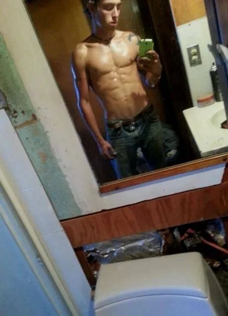Shirtless Male Muscular Beefcake Hunk Selfie Bathroom Mirror Shot Photo 4x6 F426 3 99 Picclick