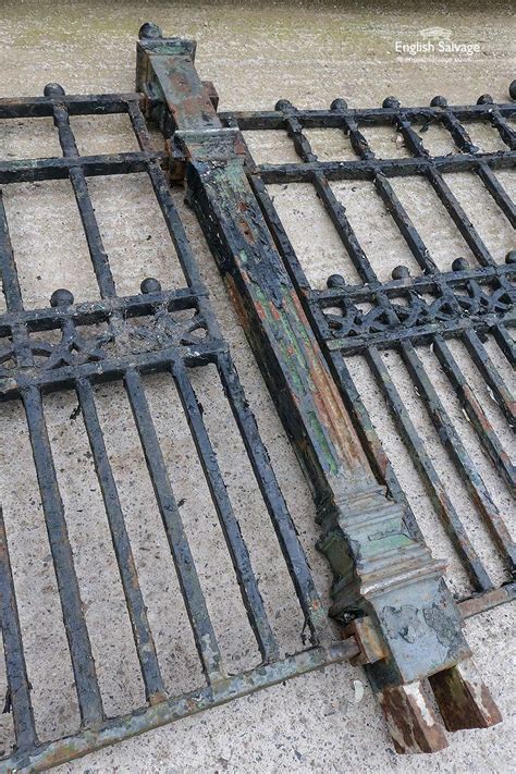 Lamp post gate iron railing finials cast iron gates. Antique cast iron railing panels and posts