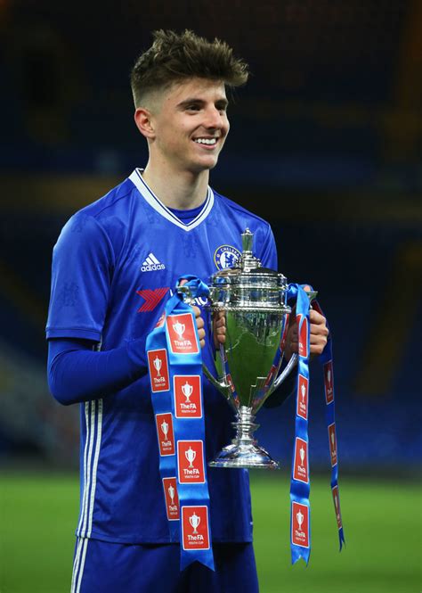 Mason mount is an english player, currently playing at derby county, on loan from chelsea fc. Mason Mount Photos Photos - Chelsea v Manchester City - FA ...