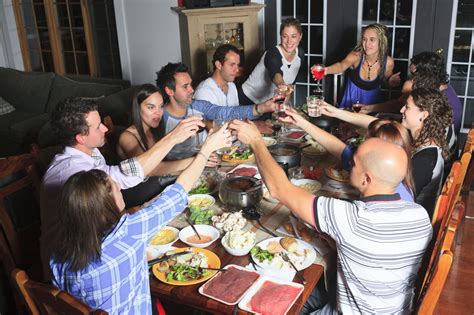 Games Dinner Party 5 Fun And Free Party Games That You Can Play