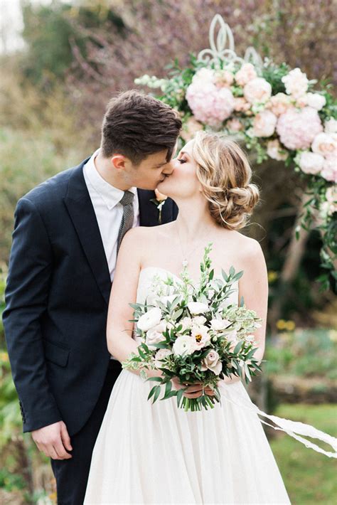 687 likes · 22 talking about this. For love of an English garden - wedding inspiration with Bowtie & Belle Photography - The ...