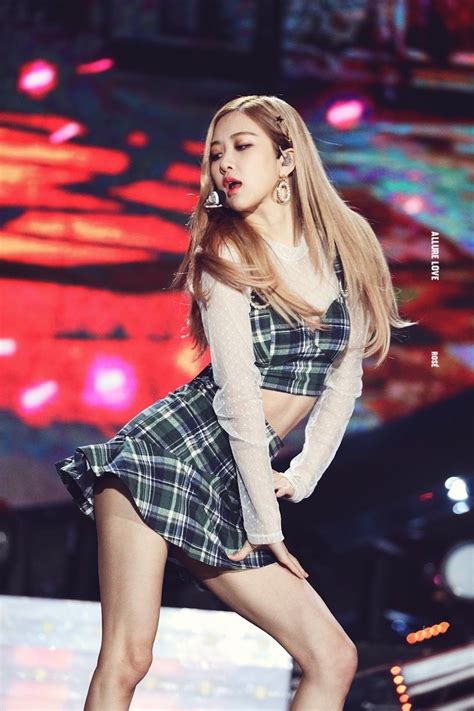 Times Blackpinks Ros Showed Off Her Gorgeous Body Line