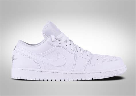 Treat with a leather protector. NIKE AIR JORDAN 1 RETRO LOW TRIPLE WHITE price €87.50 ...