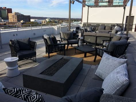 We are walking distance from the famous andrassy shopping street, restaurants, coffee shops and all major sights, including hungarian state opera house, st. Hilton Garden Inn Arkansas Rooftop Bar | Outdoor furniture ...
