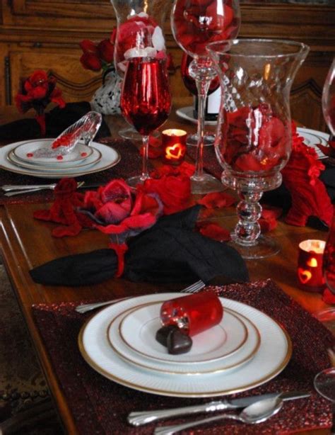 Dining Table Decor For Dinner With A Partner On Valentines Day 23