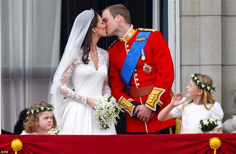 Royal Wedding 2011 Pictures A Kiss For Kate Middleton And Prince William¿s Aston Martin Daily