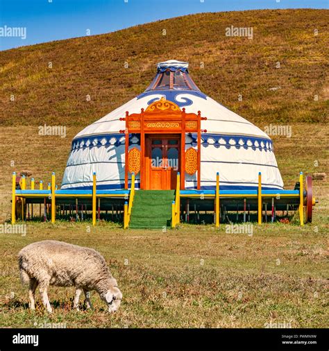 Mongolian Yurt Fotografías E Imágenes De Alta Resolución Alamy
