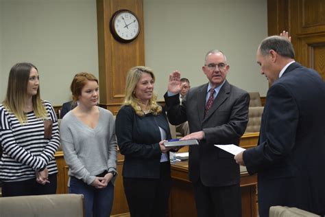 Elected Officials Take Oaths Of Office Plainview Daily Herald