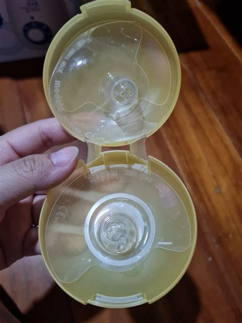 Medela Nipple Shields Penyambung Puting On Carousell