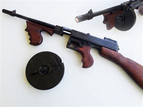 Real Metal Wood Replica Tommy Gun Thompson Sub Machine Gun Movie Prop Replica Reproductions