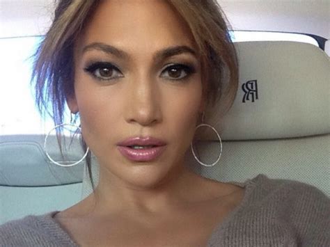 Sans maquillage Jennifer Lopez dévoile ses abdos en béton Vanity