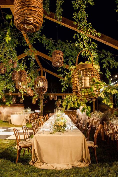 36 Gorgeous Garden Party Decorations Makes You Amazed Secret Garden Wedding Secret Garden