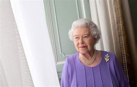 Mas esqueceu que a monarca teve aulas. Isabel II é a rainha mais velha do mundo - MoveNotícias