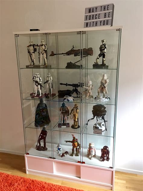 Why not diy shelves to hold hardcovers, collectibles, or home office supplies? Pin by Jedigt on Collectibles | Shelving unit, Toy display ...