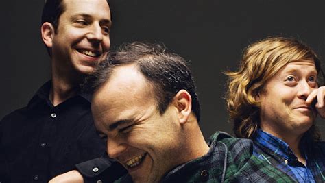 Review Baltimore Based Indie Band Future Islands Wow The Crowd At The