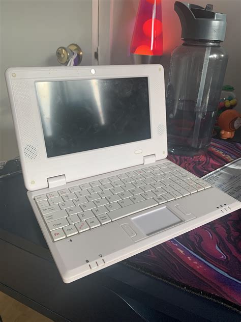 Can Someone Identify It An Old Laptop That My Brother