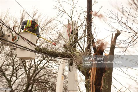 Asplundh Tree Service Working With Nationsl Grid Clears A Snapped