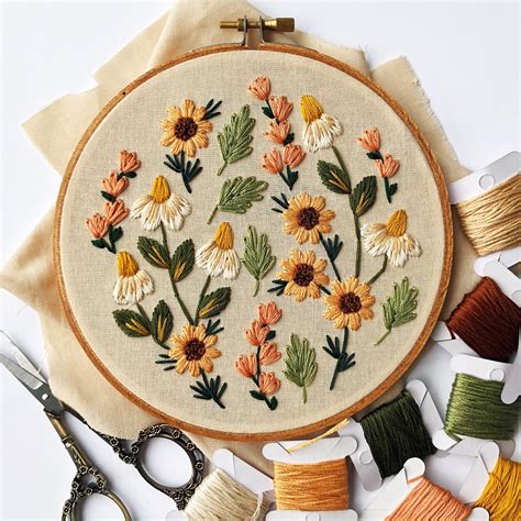 A Simple Summer Wildflower Embroidery Hoop R Embroidery