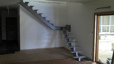 Escaleras De Una Zanca Metaldone Carpintería Metálica Hierro Acero