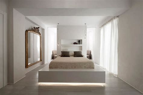 Hai un letto di forma semplice e con una testiera poco decorativa o addirittura. Ristrutturare camera da letto con il cartongesso • 40 idee ...